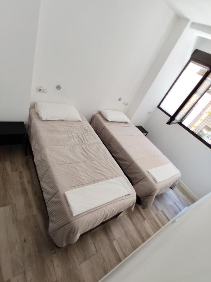 Hostel Palafox 23 Madryt Zewnętrze zdjęcie