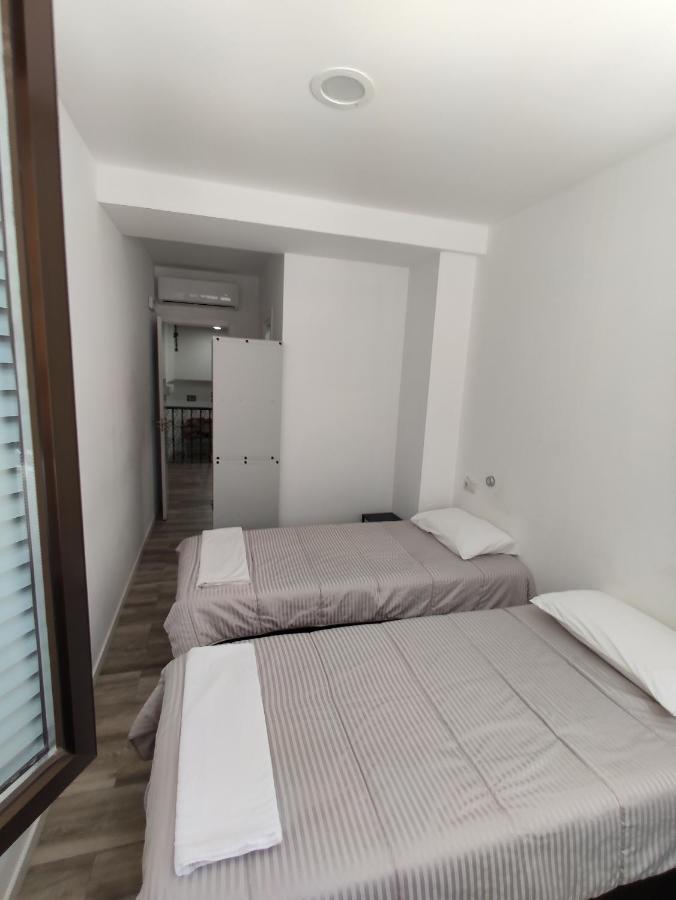 Hostel Palafox 23 Madryt Zewnętrze zdjęcie