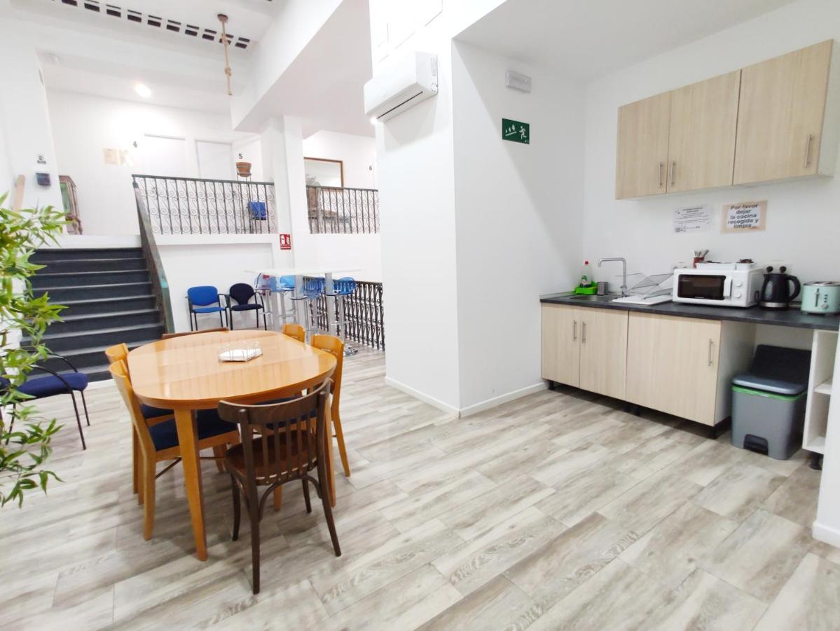 Hostel Palafox 23 Madryt Zewnętrze zdjęcie